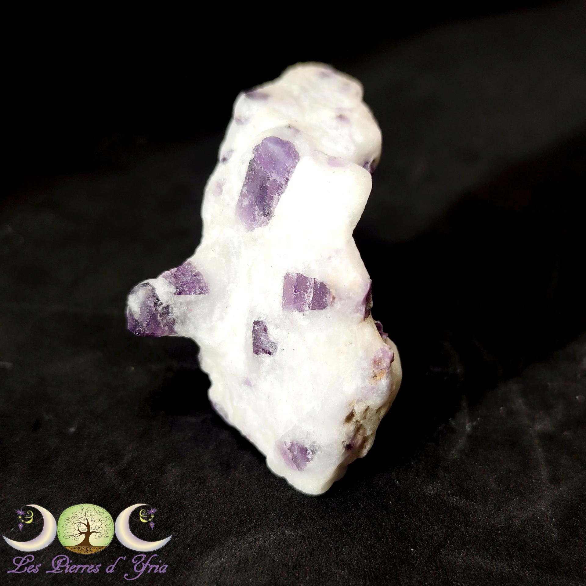 2 scapolite pierre rare violet 3 