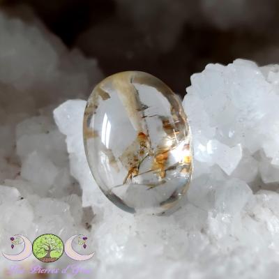 Cabochon quartz Lodolite