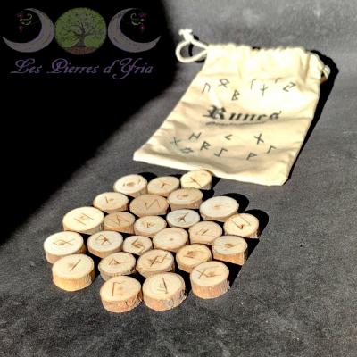 Jeu de Runes en bois